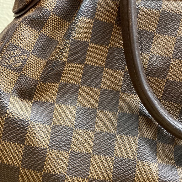 LOUIS VUITTON Damier Ebene Trevi PM w/LV Strap - Picture 5 of 14